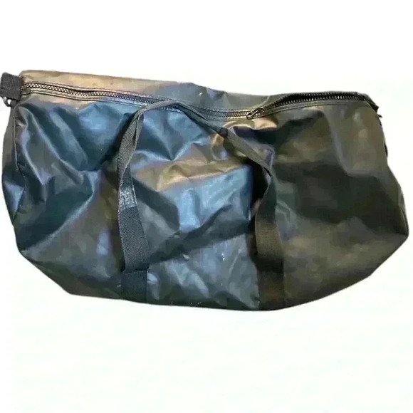 XL DUFFLE BAG - Picture 10 of 12